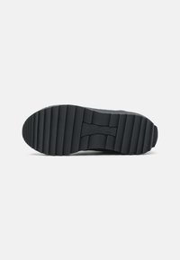 adidas Originals SUPERSTAR - Baskets montantes - core black/footwear white/active green