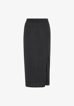 Fustă neagră creion cu o fanta pe lateral, realizată dintr-un material texturat cu fire metalice subtile, are un brâu ajustat.