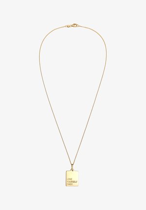Goldfarbener Anhänger mit einer dünnen Kette, ausgestattet mit einem rechteckigen Anhänger, der mit "LOVE YOURSELF FIRST" graviert ist. Glatte Textur, minimalistisches Design.