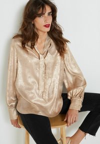 Next Blúz - rose gold