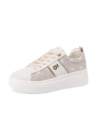Sneakers platform bianchi e beige realizzati in pelle liscia con lati in tessuto pattern. Presentano un design con lacci e dettagli in metallo dorato.