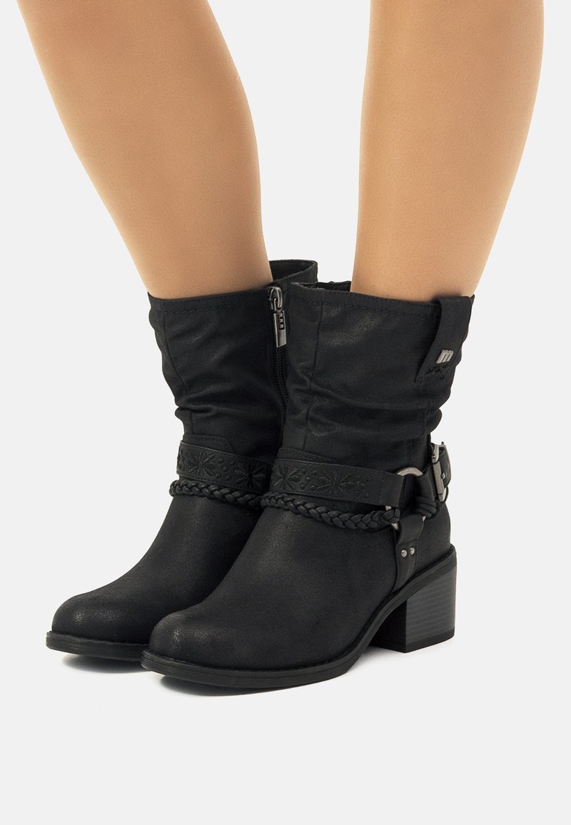 mtng Botines camperos - black
