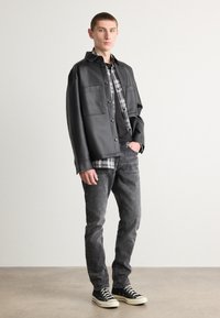 Thumbnail Image 3