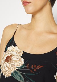 Vero Moda Tall VMEASY SINGLET - Top - black