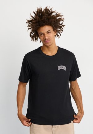 Dickies AITKIN CHEST TEE - T-shirt imprimé - black/plum perfect