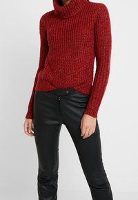 Dorothy Perkins Stickad tröja - dark red