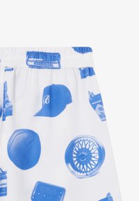 BLKVIS PAID IN FULL UNISEX - Short - white