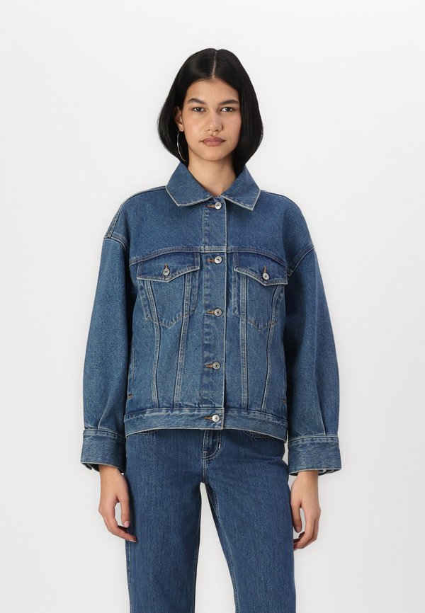 Oversized Distressed Denim Trucker Jacket - Denim jacket - med tinted