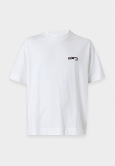Λευκό T-shirt με κοντά μανίκια και μικρό μαύρο κειμενικό λογότυπο ""J.Lindeberg Alpine Golf"" στην αριστερή πλευρά του στήθους.