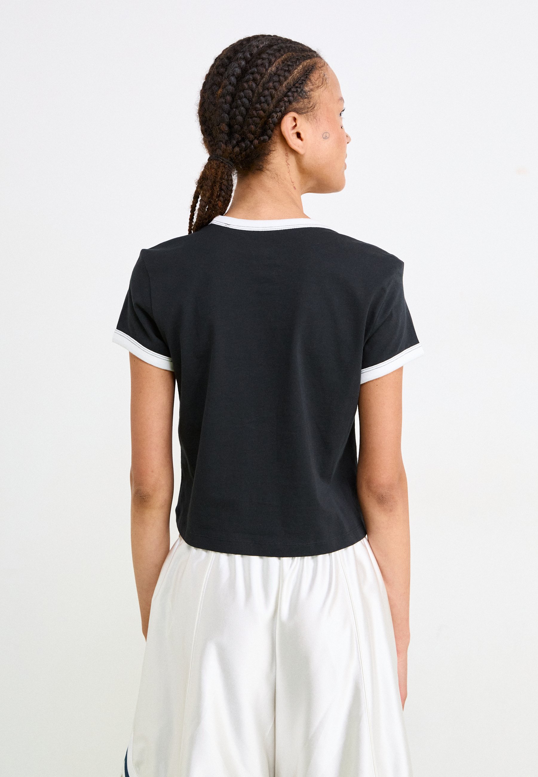 売れ筋商品|||ナイキ Tシャツ レディース トップス RINGER TEE RUN - Print T-shirt - black/white Nike Sportswear Women's Ringer T-Shirt. Nike ID