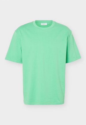 Lindbergh, O-NECK TEE OVERSIZE S/S - T-shirts basic - grass green