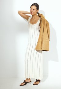 NA-KD FLOWY - Pullover - offwhite