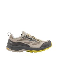 Beige und graue Sportschuhe mit einem strukturierten Mesh-Obermaterial, verstärkter Zehenpartie, gelben Akzenten an der Sohle und einer Zuglasche an der Ferse für einfaches An- und Ausziehen.