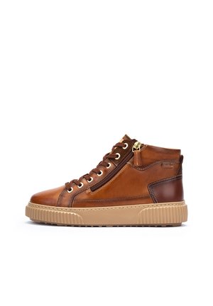Zapatillas altas de cuero marrón con una suela texturizada en tono beige, diseño con cordones y cierre lateral de cremallera, con acentos de hardware dorado.