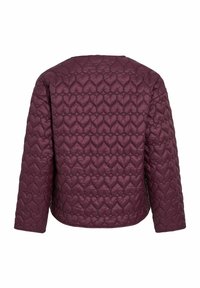 Gequilted jack in bordeaux met hartvormige patronen. Heeft lange mouwen en een ronde halslijn. Zacht, textuurstof.