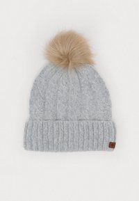 Pelēks adīts beanie ar ribotu malu un izcelšanas kabeli. Augšpus�ē ir mākslīgā kažoka pom-pom un mazs ādas birka sānos.