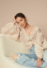 Next V-NECK TUFTY PUFF SLEEVE   - Bluse - cream