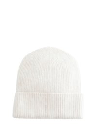 Ribbed beanie in light pink with a folded cuff. Made from soft, knit material, featuring subtle texture and a classic shape.