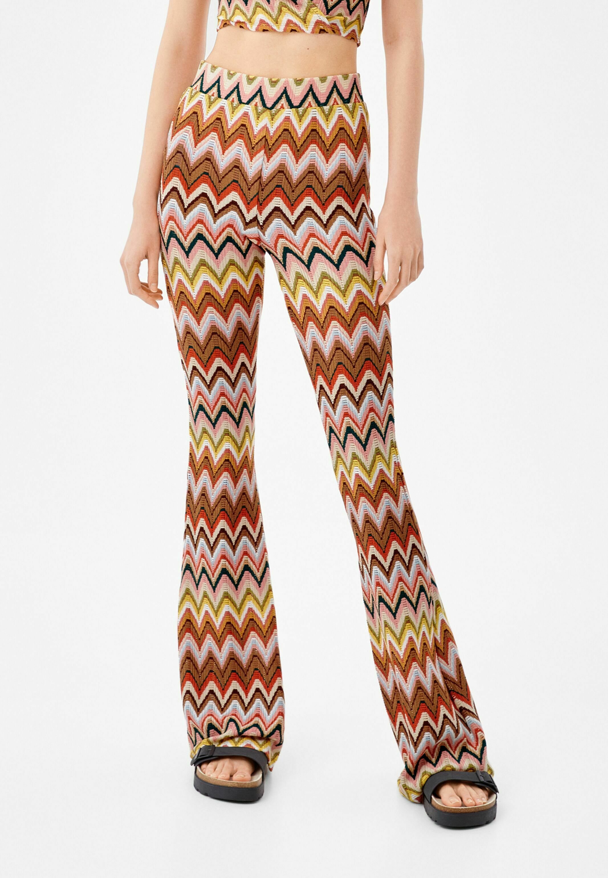 Bershka TEXTURED FLARED - Trousers 