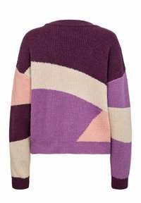 Maglione lavorato a maglia con colletto rotondo, caratterizzato da un motivo geometrico in tonalità di viola, rosa e crema. Tessuto testurizzato, vestibilità rilassata, maniche lunghe.