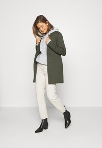 ONLY ONLSOHO OTWNOOS - Casaco clássico - dark green