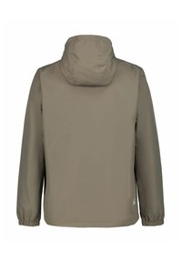 Khaki grøn vandtæt jakke med hætte, lange ærmer og elastiske manchetter vist bagfra på hvid baggrund.