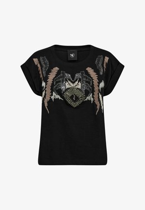 Černé tričko s krátkými rukávy, na přední straně zdobené vícebarevným korálkovým vyšíváním ve vzoru připomínajícím listy a s kulatým výstřihem.