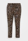 VMJESMILO ANKLE PANTS - Trousers - tigers eye