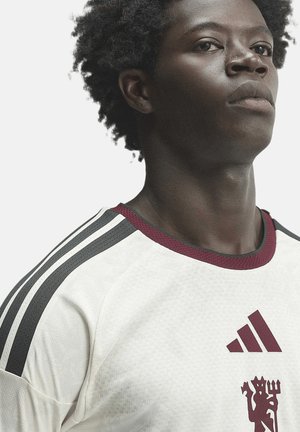 adidas Performance, Vereinsmannschaften - beige
