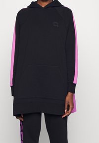 KARL LAGERFELD Felpa con cappuccio - black