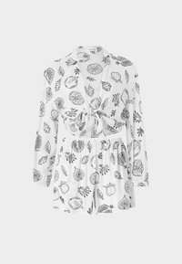 Sélectionné, white