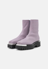 Jeffrey Campbell Botki na platformie