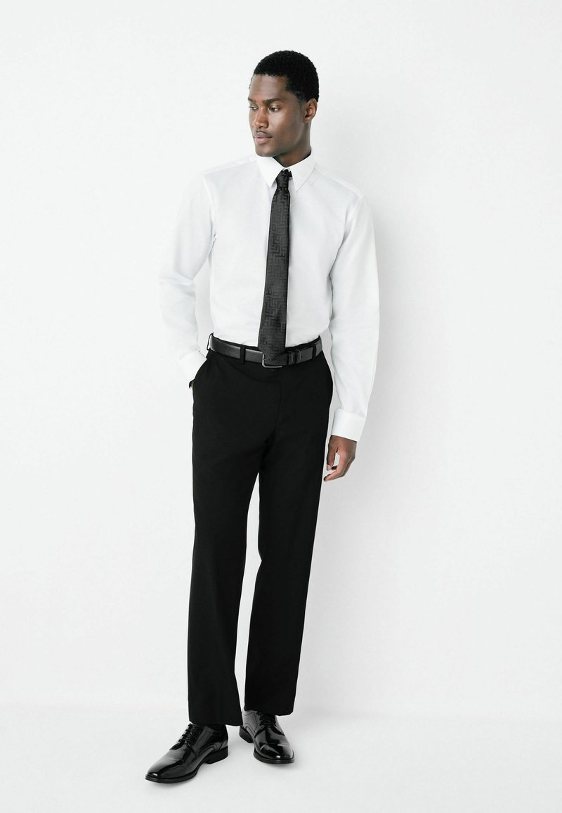 Next SLIM FIT PARTY PACK Camicia white black geometric/bianco