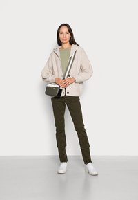 TOM TAILOR Casaco de malha - cold beige melange
