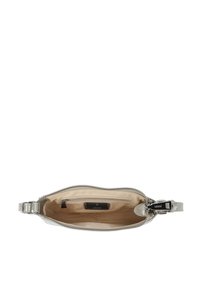 Grå syntetisk håndtaske med lynlåslukning, glat tekstur og et indre rum med et mærke. Hardware-detaljer i sølv.