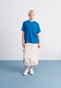 Thumbnail Image 2