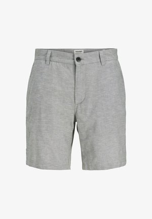 Svetlošedé šortky vyrobené z látky s jemnou textúrou. Majú predné zapínanie na gombík, pútka na opasok a bočné vrecká.