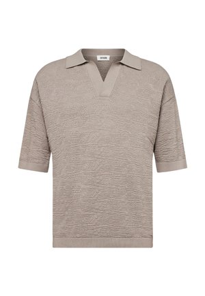 Taupe kortermet strikket poloshirt med teksturert mønster og V-hals.