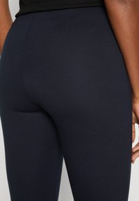 Tommy Hilfiger ELEVATED SLIM - Kelnės - desert sky