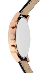 Okrągły zegarek na nadgarstek z różowo-złotą stalową obudową, trzema przyciskami, teksturowanym czarnym skórzanym paskiem i gładkim srebrnym tyłem.