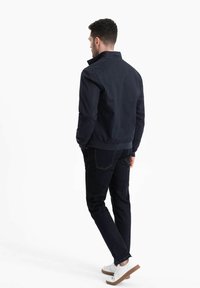Ombre HARRINGTON - Bomberjacka - navy blue