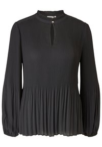 Zwarte geplooide blouse met een hoge nek, een sleutelgatuitsnede en knoopdetail. Lange pofmouwen en een zachte textuur versterken het ontwerp.