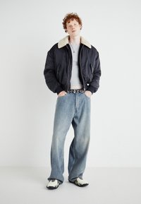Weekday TIMO REGULAR BOMBER JACKET - Bomber dzseki - grey