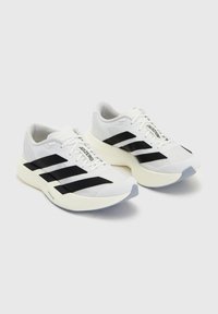 Ei valittu, white/core black
