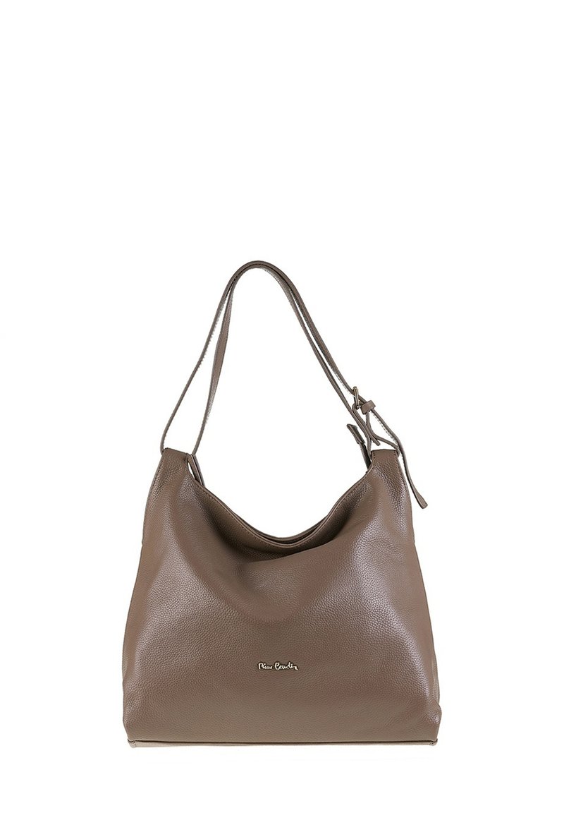 Borsa hobo in pelle marrone con superficie texture, forma curva e una sola tracolla, con un piccolo logo metallico sulla parte anteriore.