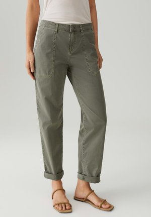 OPUS PANTS MID RISE ANKLE RELAXED FIT - Chino - olive leaf