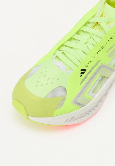 adidas by Stella McCartney ASMC ULTRABOOST 5 - Bėgimo batai plentui - solar yellow