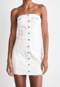 Tommy Jeans Robe en jean - blue denim