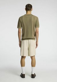 Thumbnail Image 3