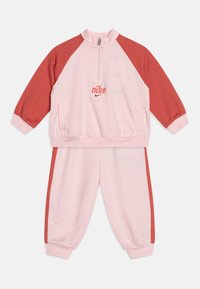 Nike Sportswear - E1D1 HALF ZIP SET - Nadrágok - pink foam Miniatűr kép 1